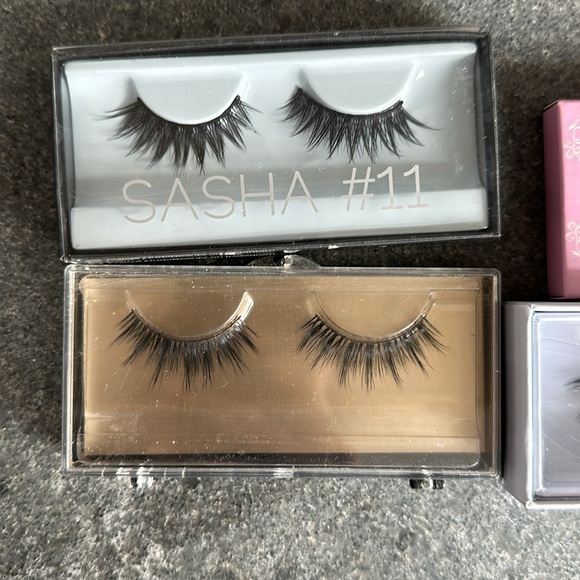 Eyelashes bundle from Huda beauty, house of lashes, emboss beauty and more - Picture 2 of 4